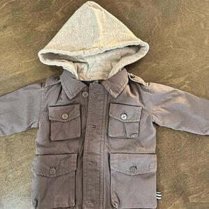 Splendid Gray Jacket Cozy and Versatile